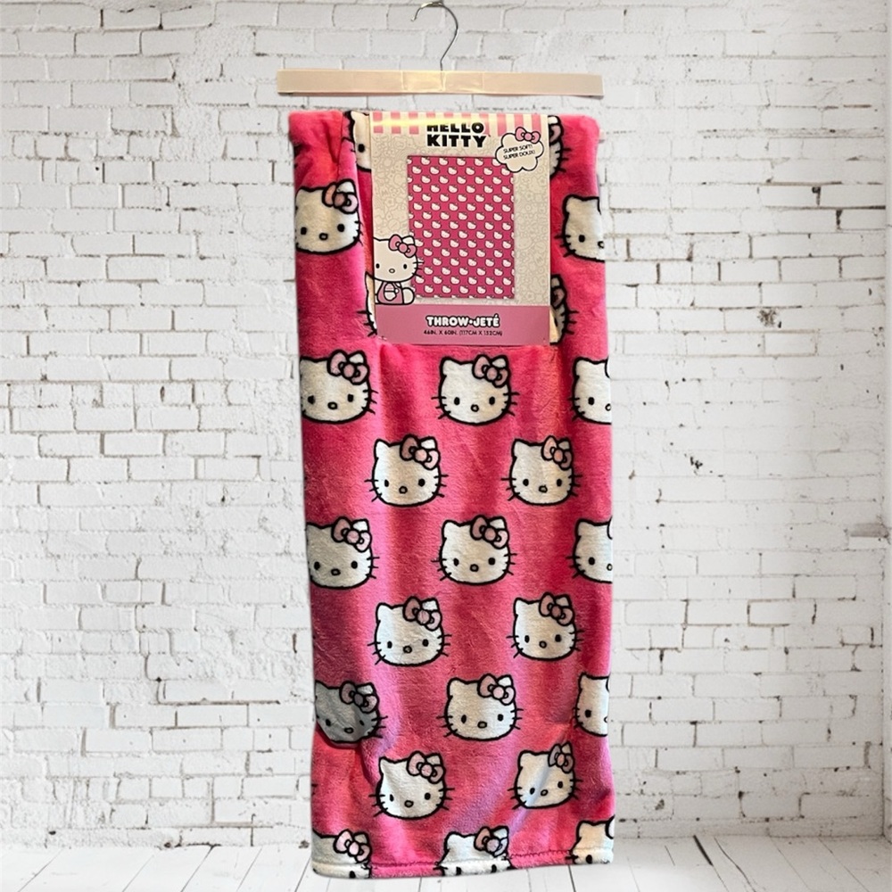 Hello Kitty Blanket